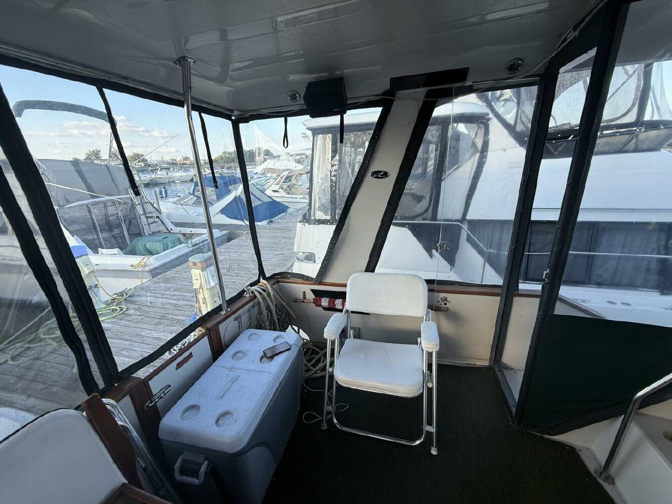 A photo of this 1988 Sea Ray 415
