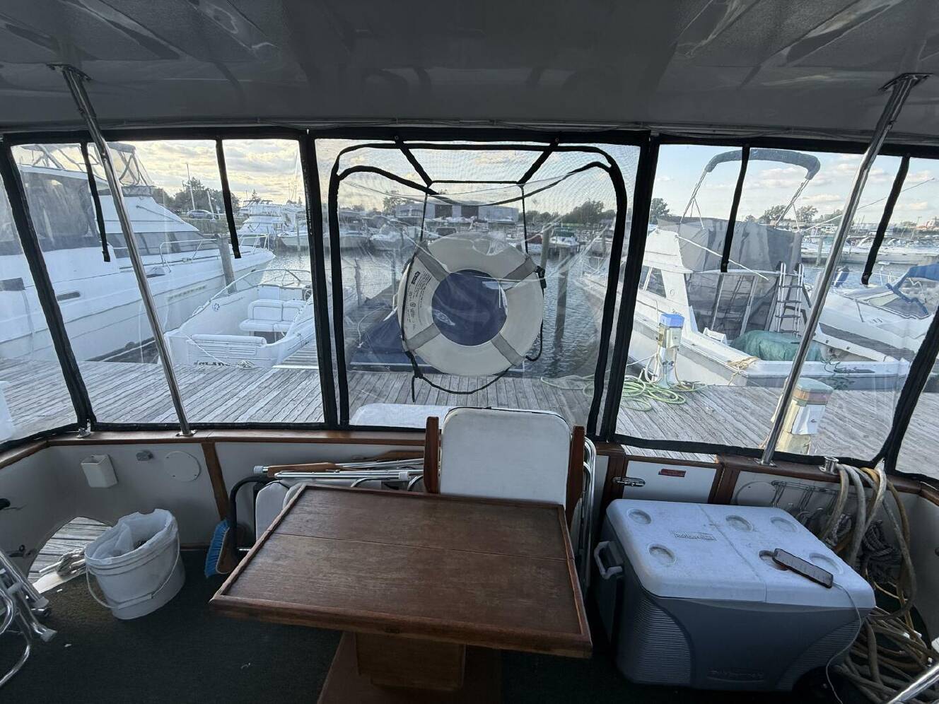 A photo of this 1988 Sea Ray 415