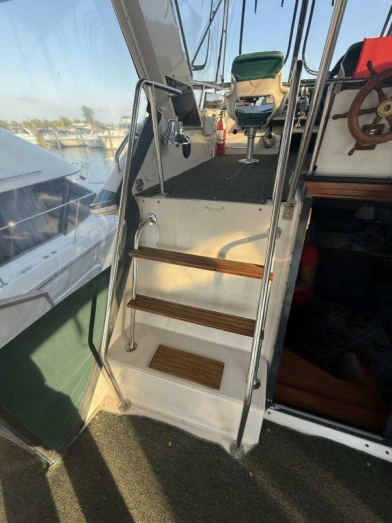 A photo of this 1988 Sea Ray 415