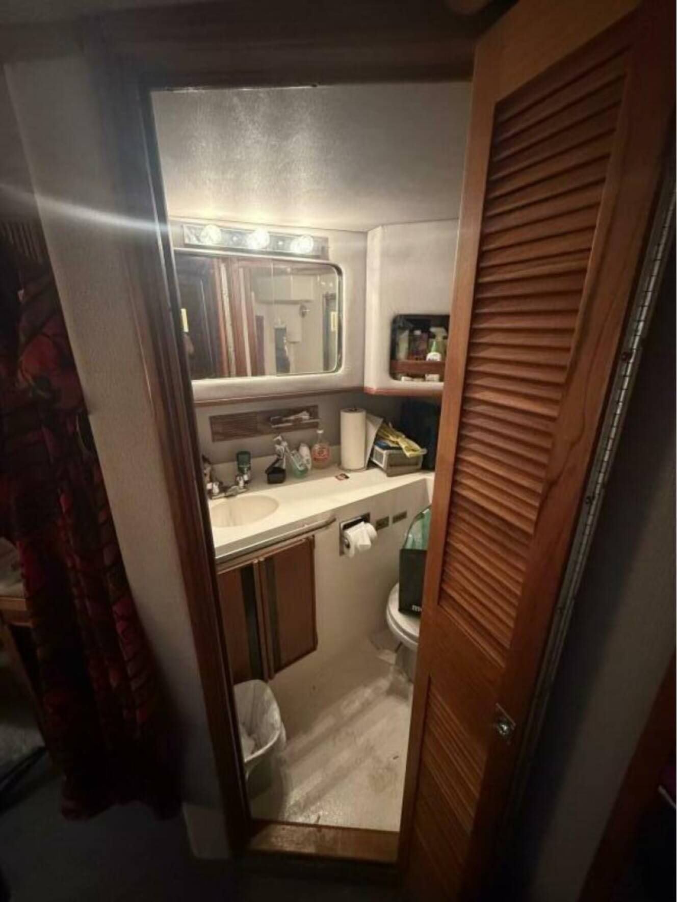 A photo of this 1988 Sea Ray 415