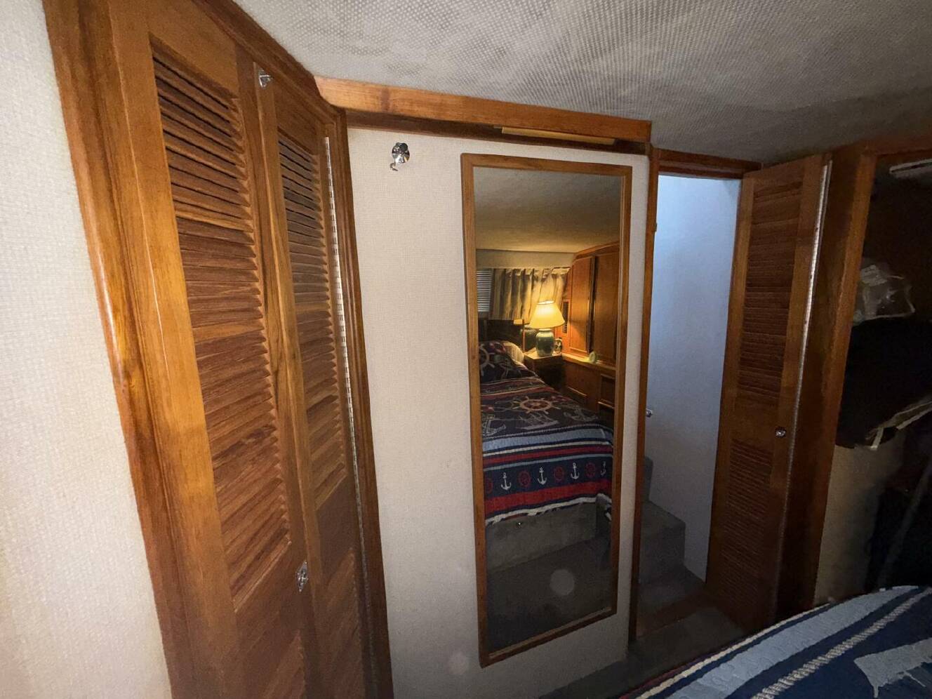 A photo of this 1988 Sea Ray 415