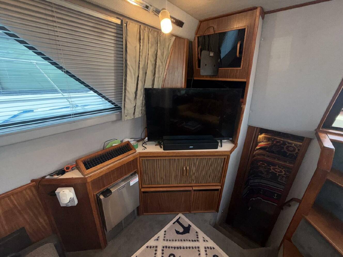 A photo of this 1988 Sea Ray 415