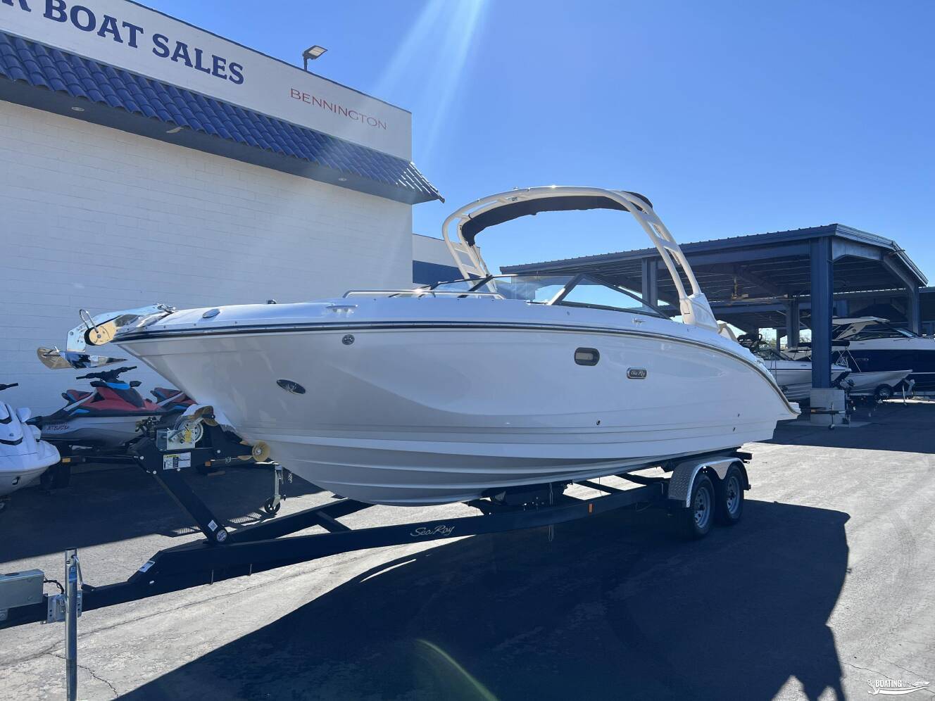 A photo of this 2026 Sea Ray SDX 290
