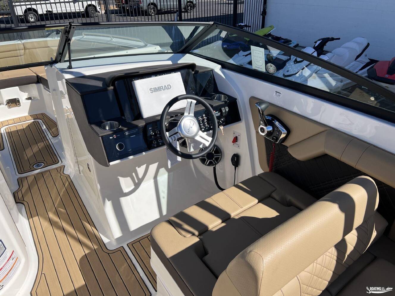 A photo of this 2026 Sea Ray SDX 290