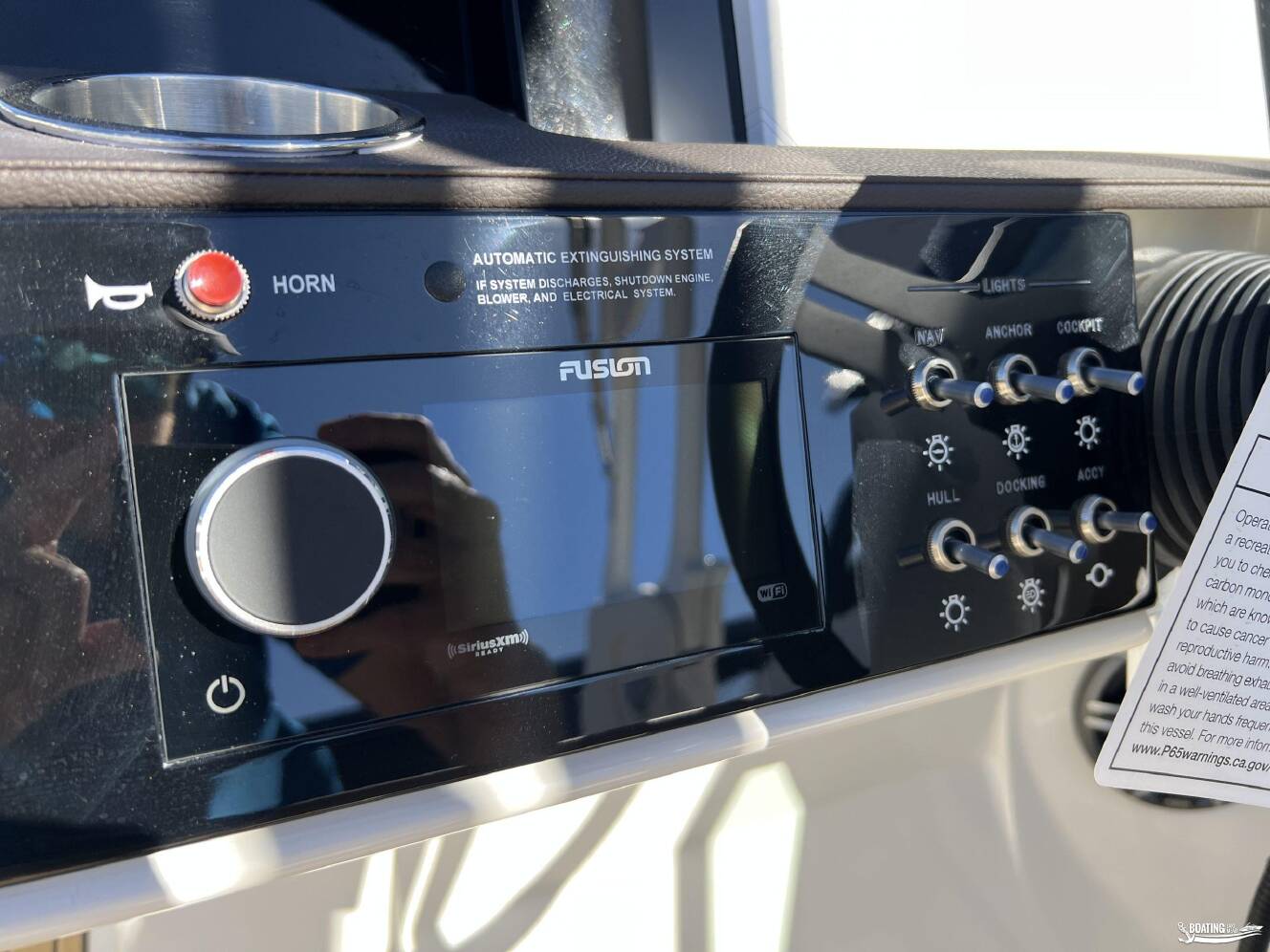 A photo of this 2026 Sea Ray SDX 290