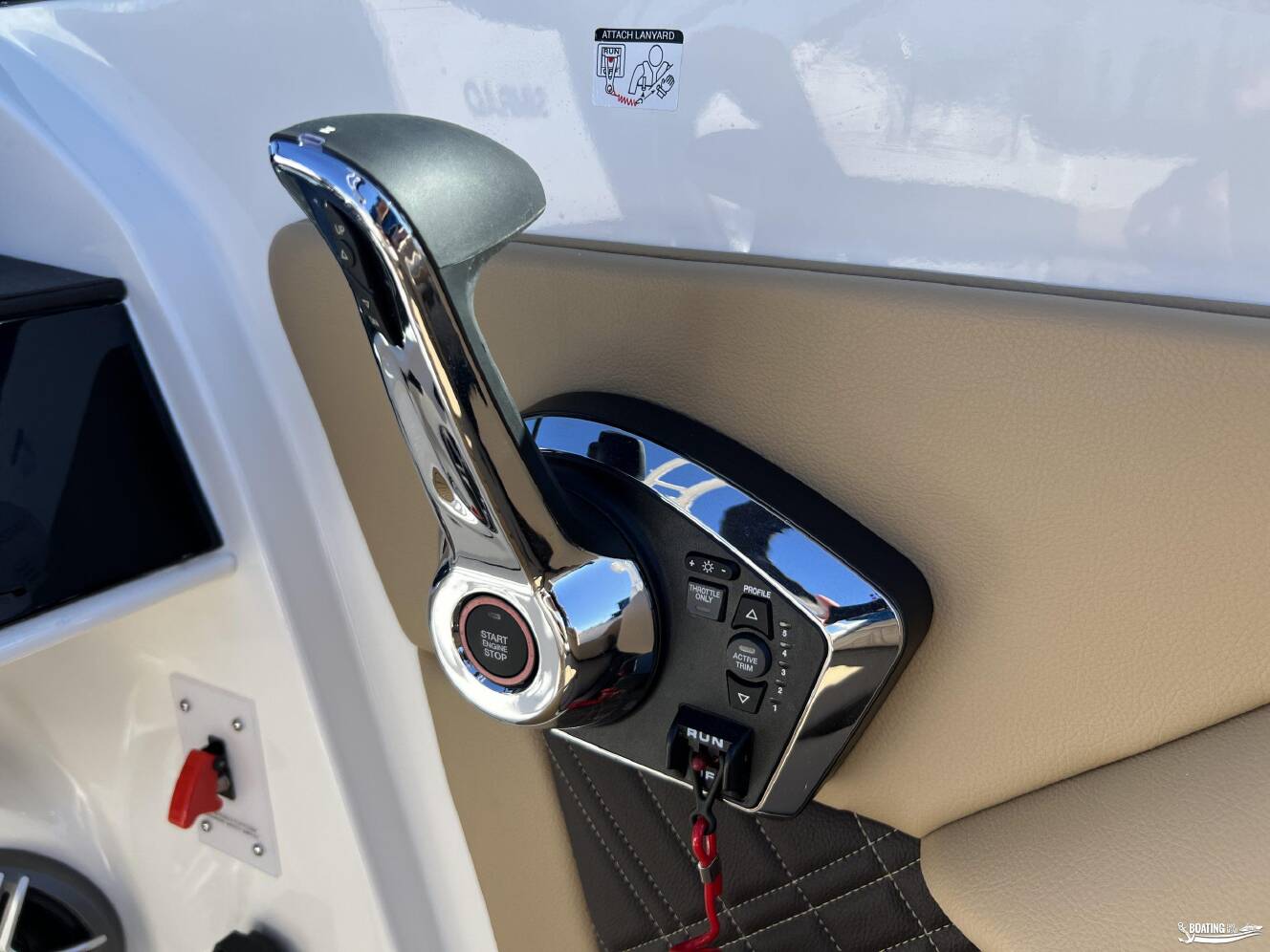 A photo of this 2026 Sea Ray SDX 290