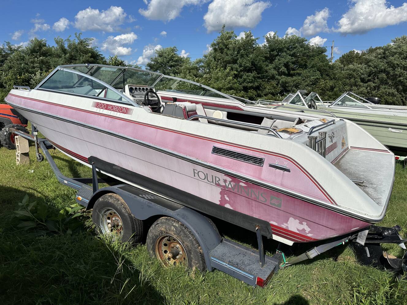 A photo of this 1988 Four Winns 200 HORIZON