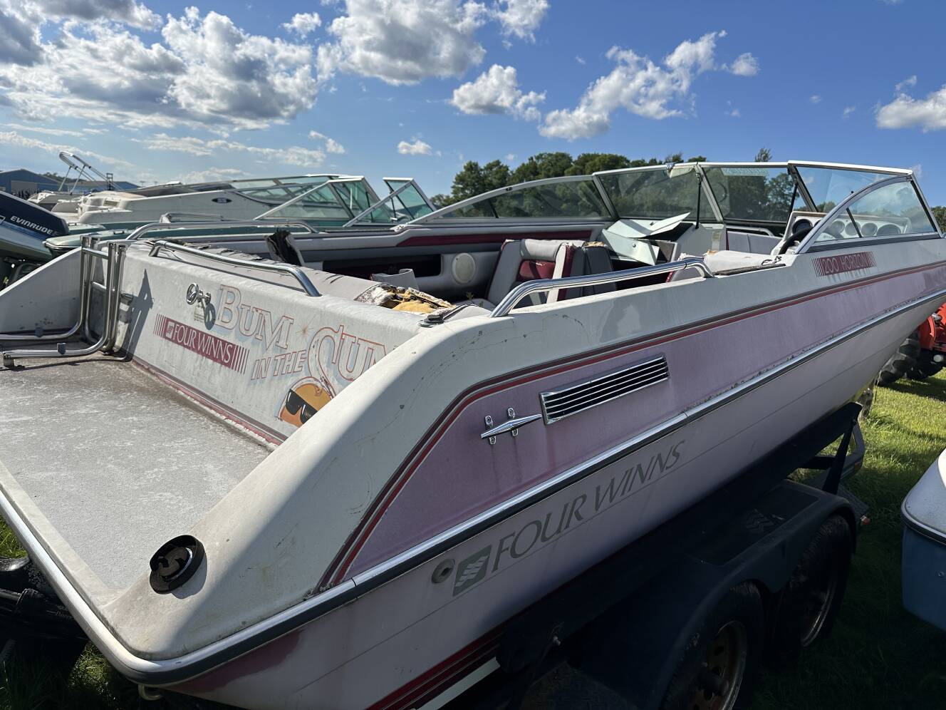 A photo of this 1988 Four Winns 200 HORIZON
