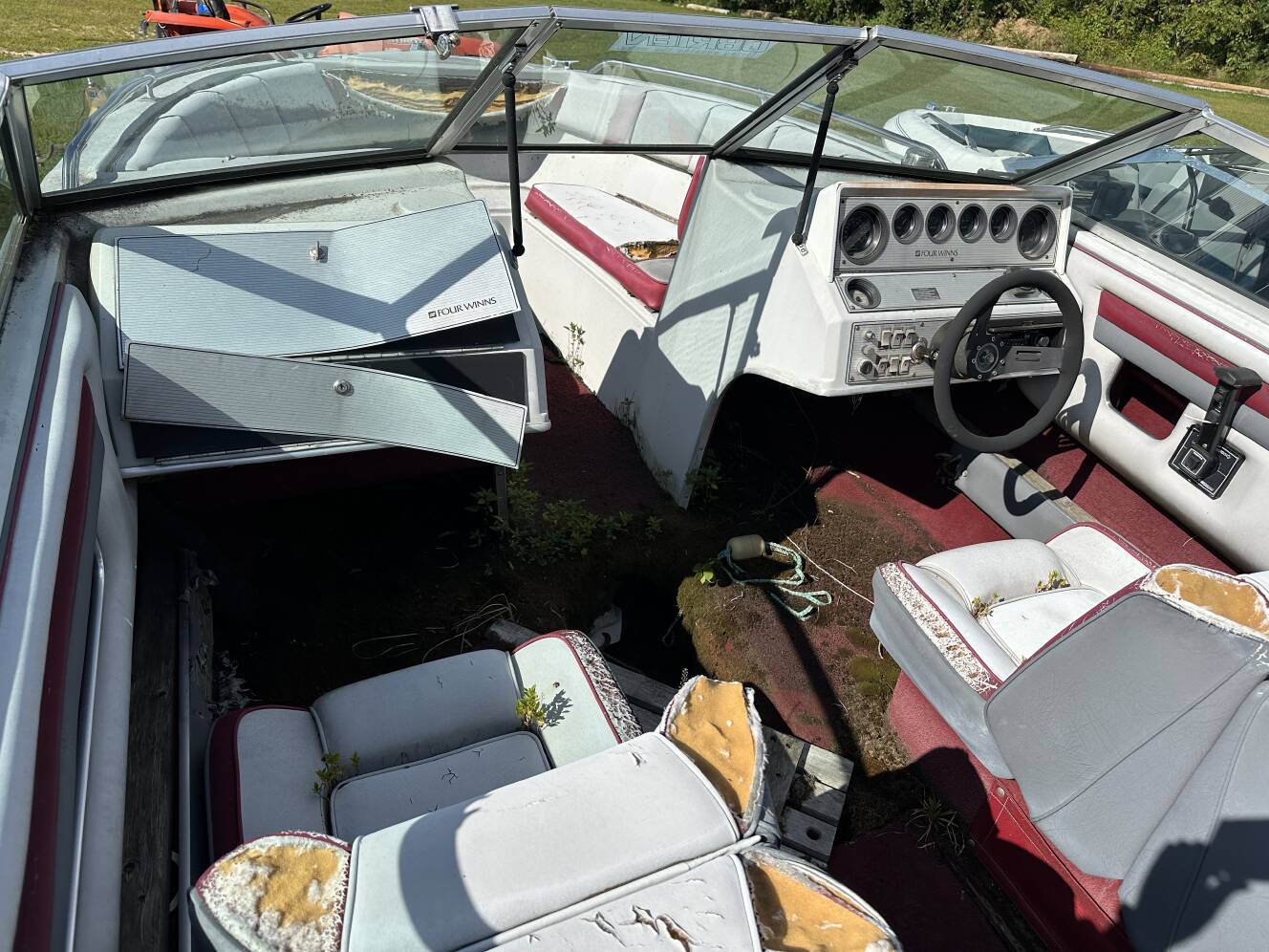A photo of this 1988 Four Winns 200 HORIZON