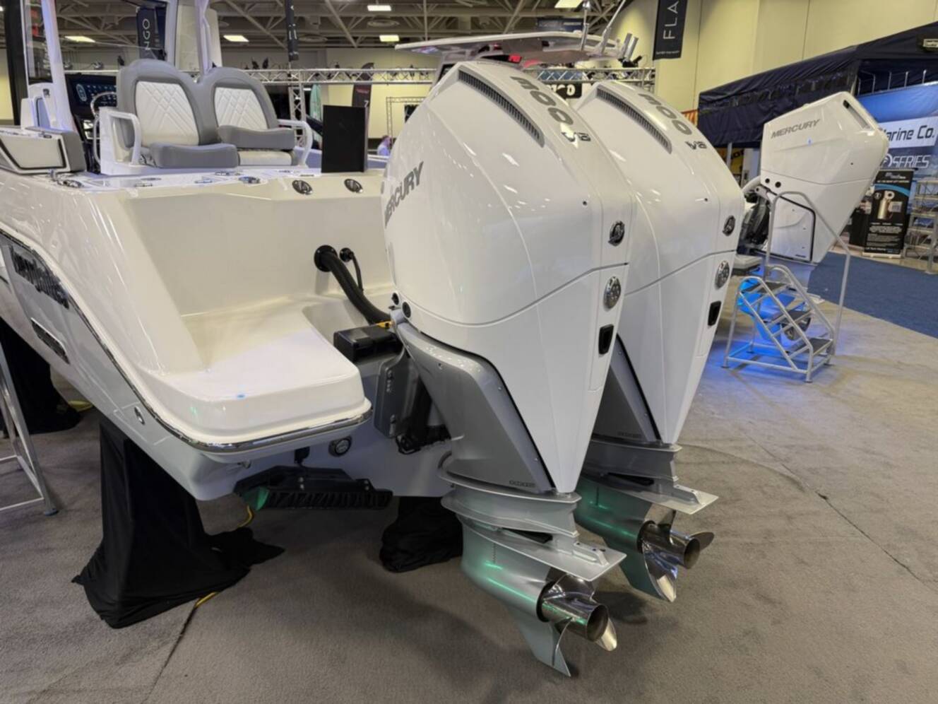 A photo of this 2026 Everglades 285CC