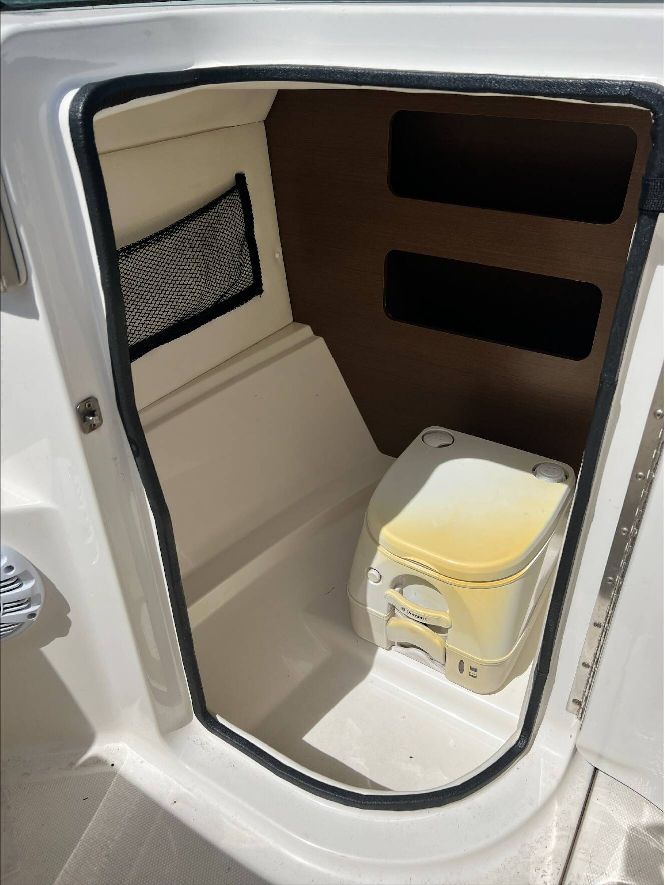 A photo of this 2013 Sea Ray 240 Sundeck