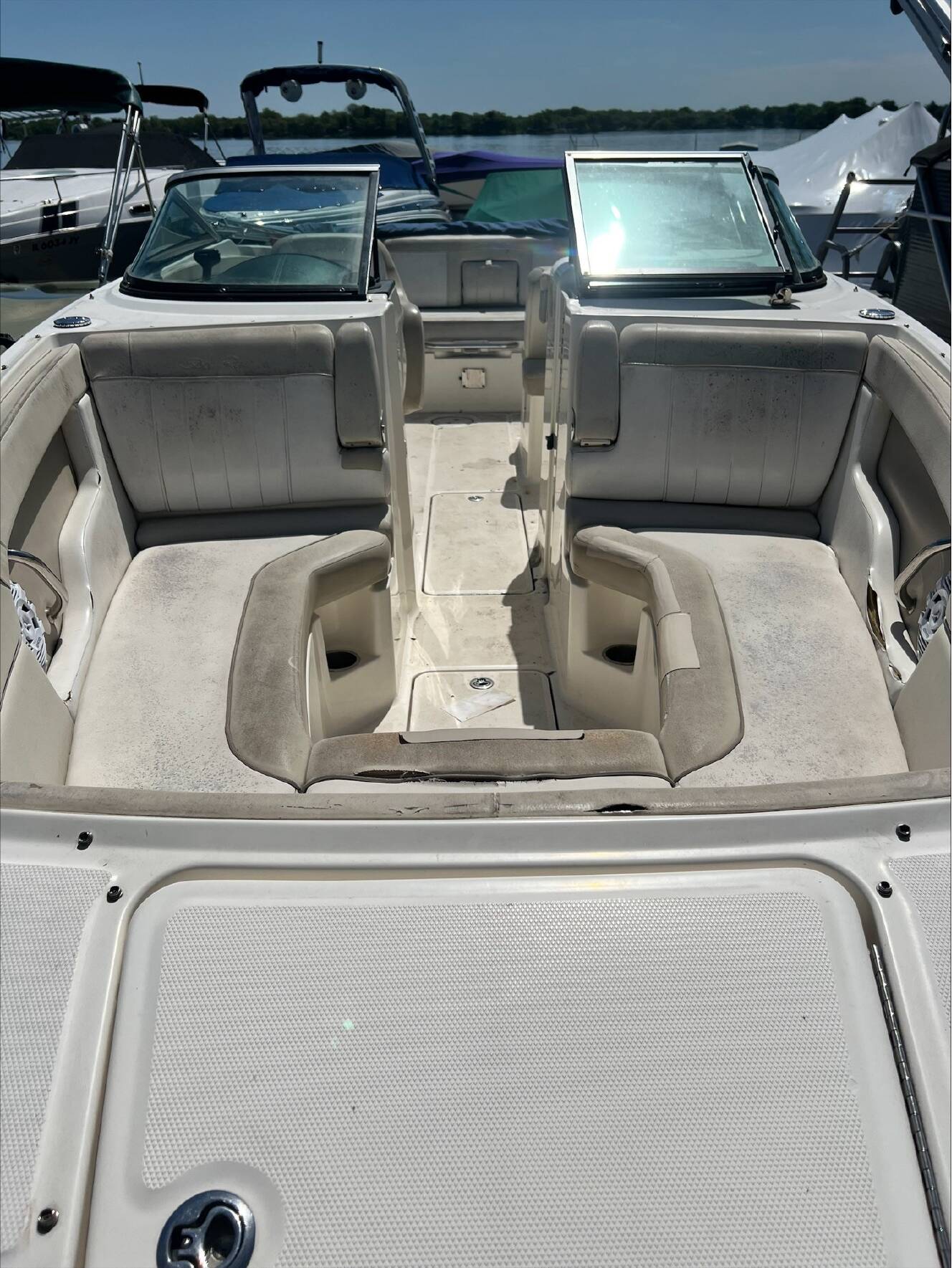 A photo of this 2013 Sea Ray 240 Sundeck