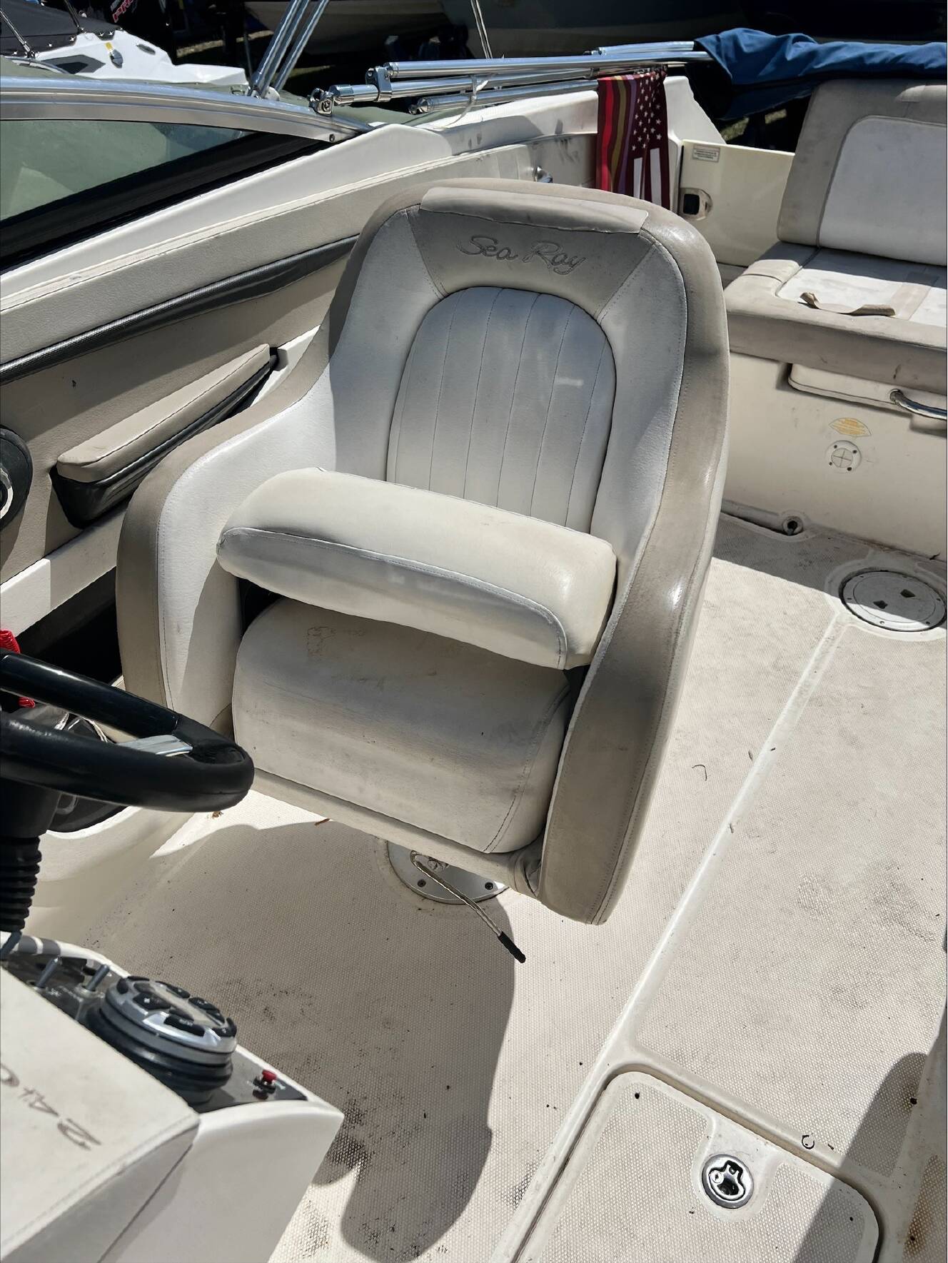 A photo of this 2013 Sea Ray 240 Sundeck