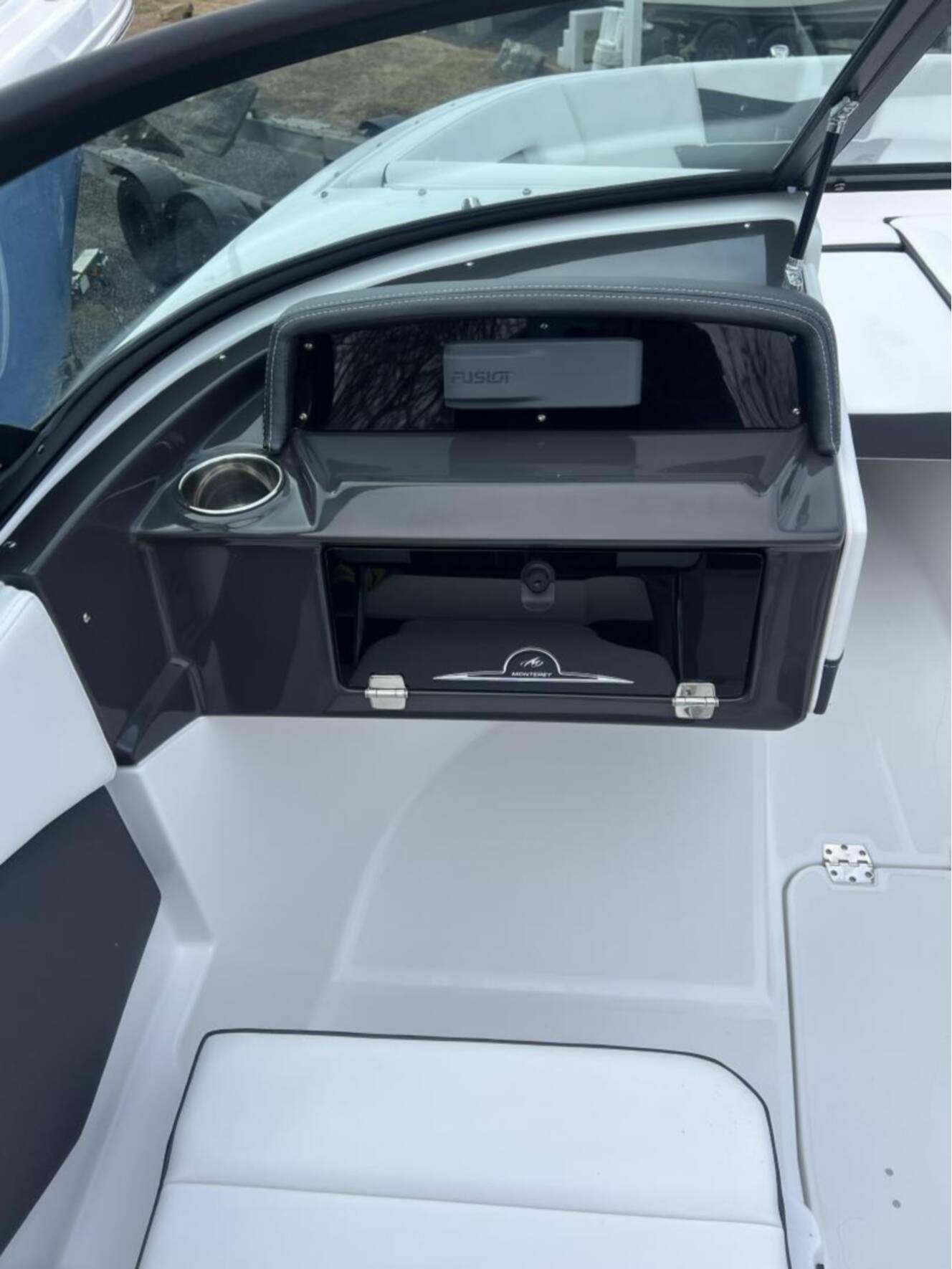 A photo of this 2025 Monterey M205