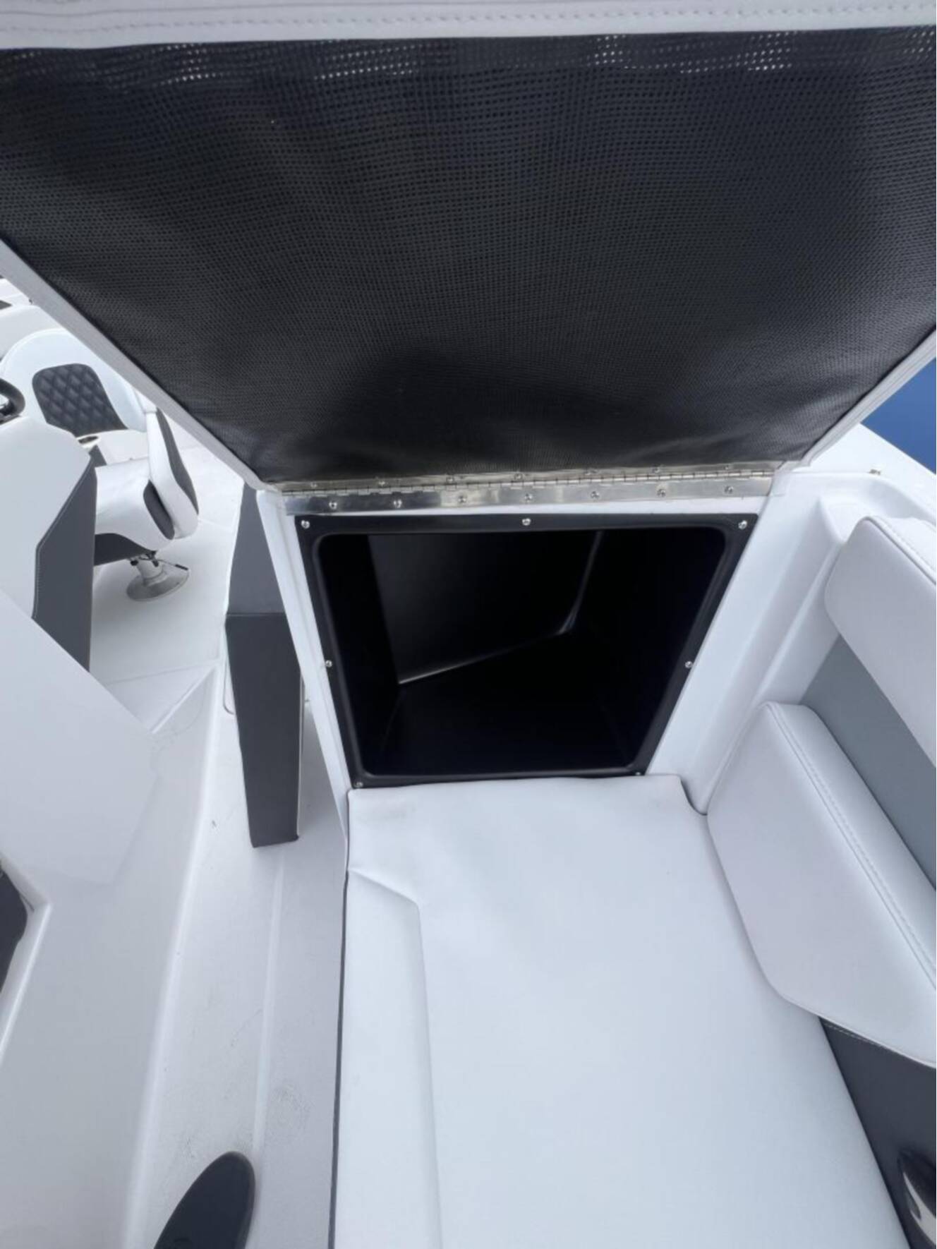 A photo of this 2025 Monterey M205