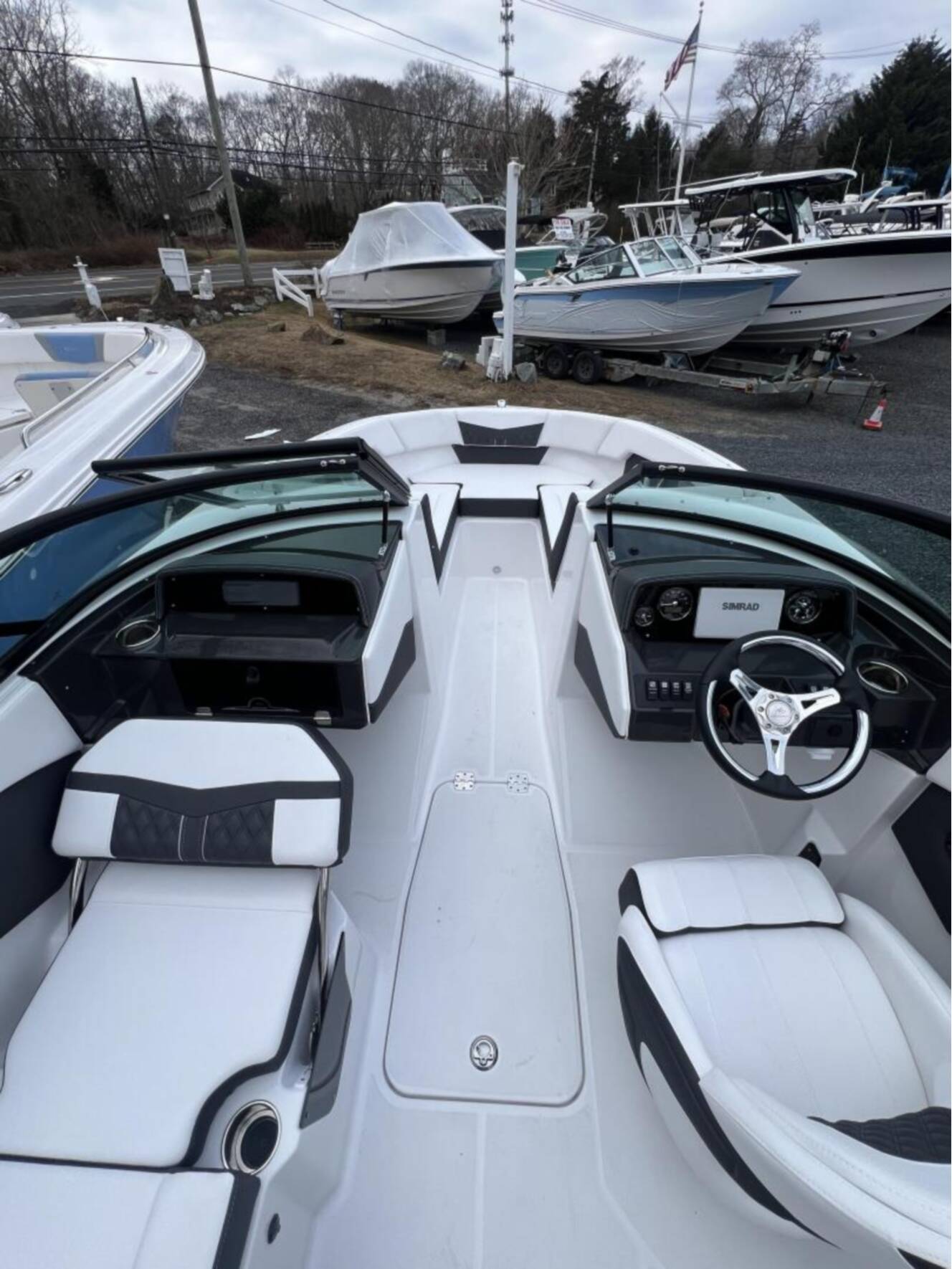 A photo of this 2025 Monterey M205