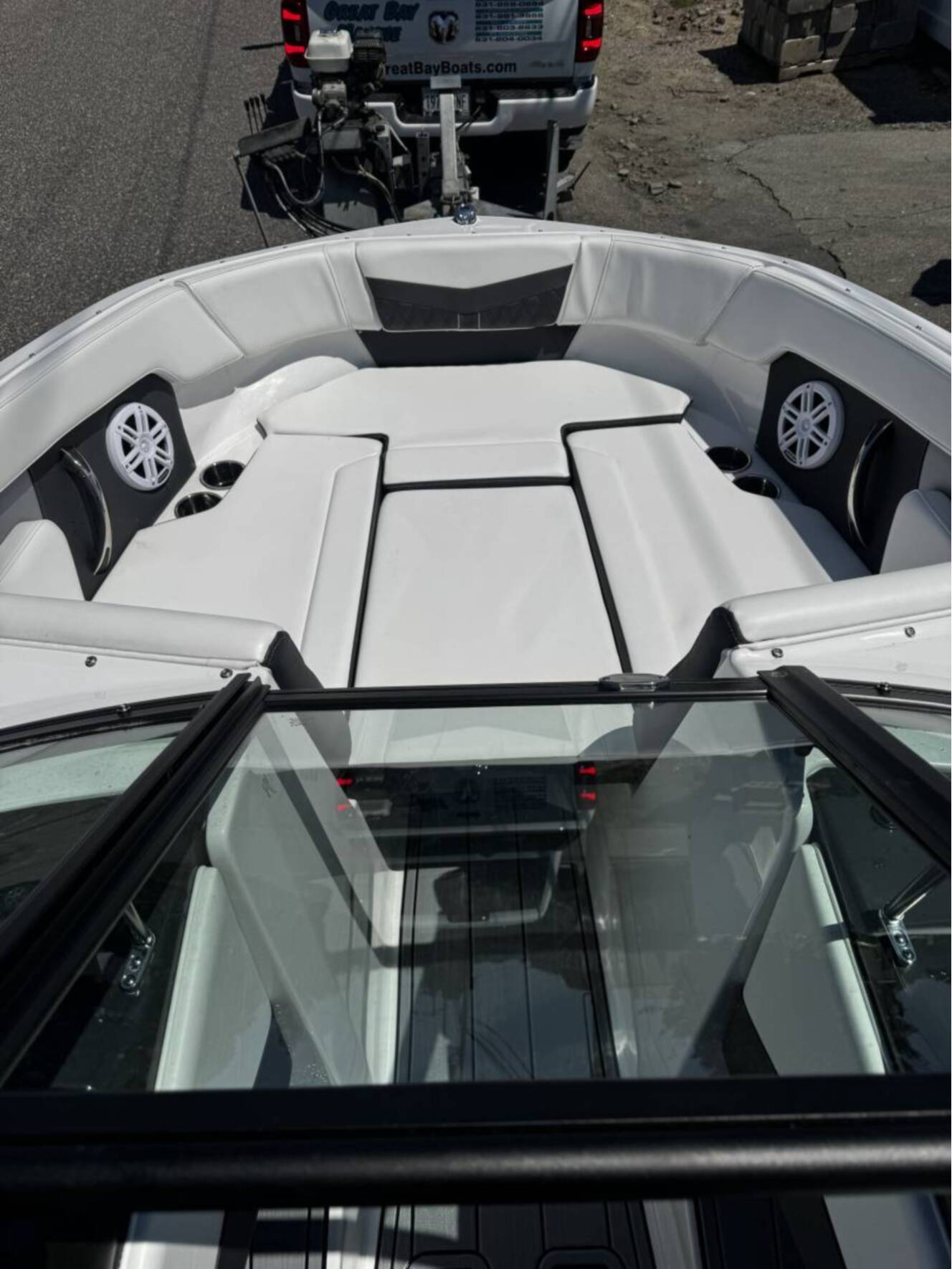 A photo of this 2025 Monterey M205