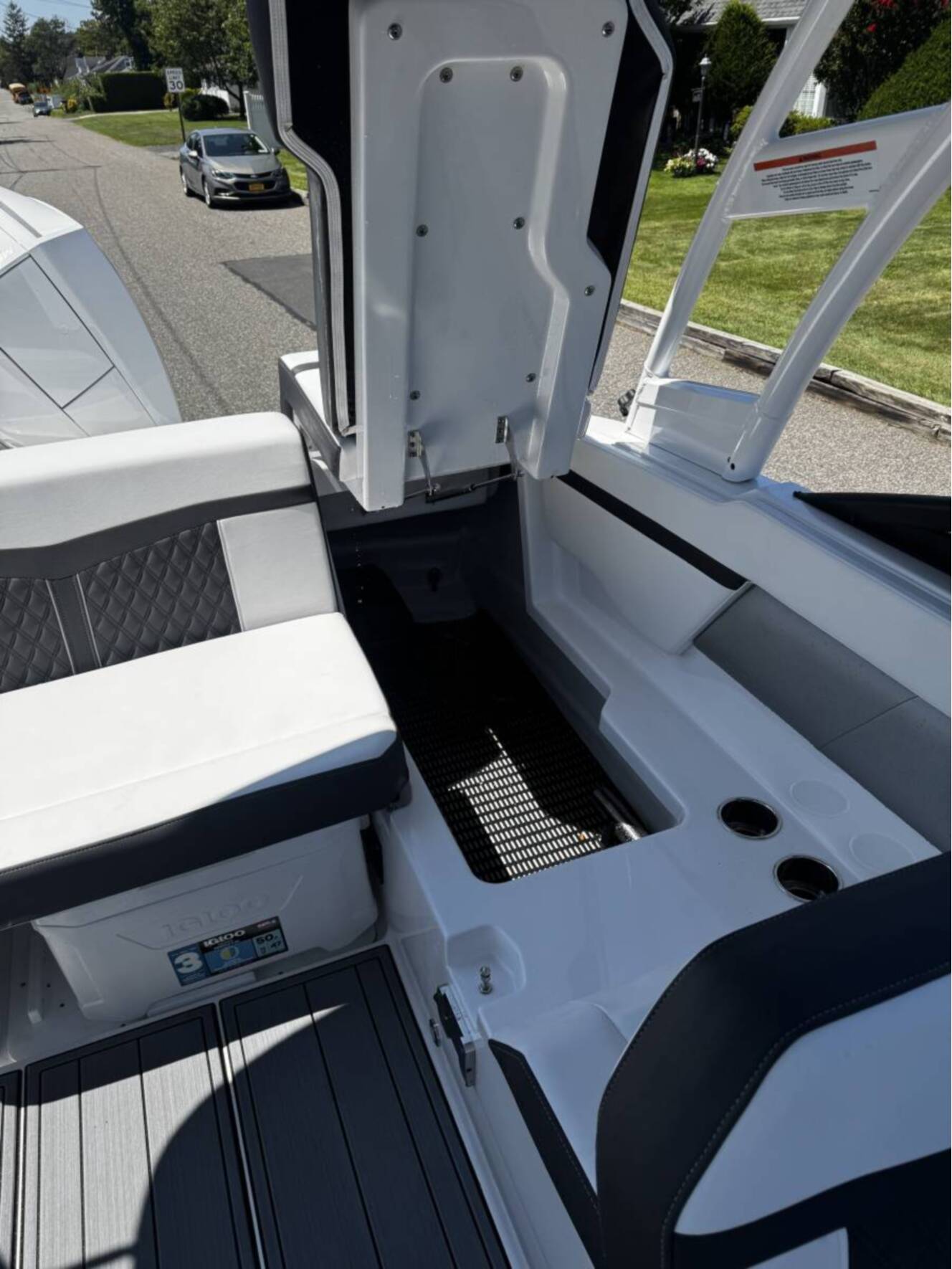 A photo of this 2025 Monterey M205