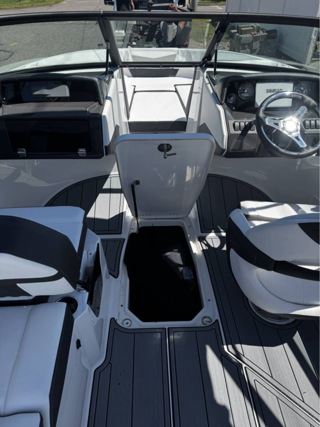 A photo of this 2025 Monterey M205