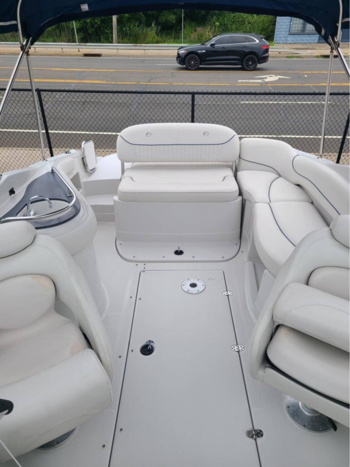 A photo of this 2006 Crownline 240 Sundeck