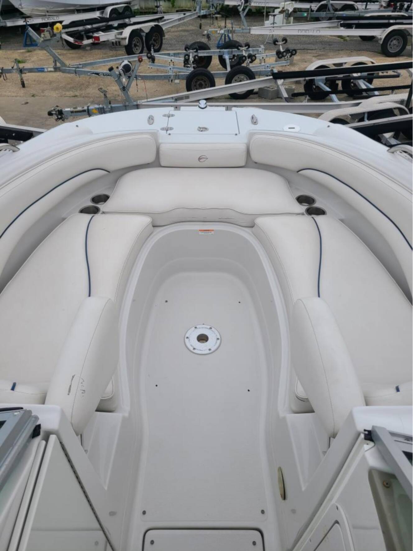 A photo of this 2006 Crownline 240 Sundeck