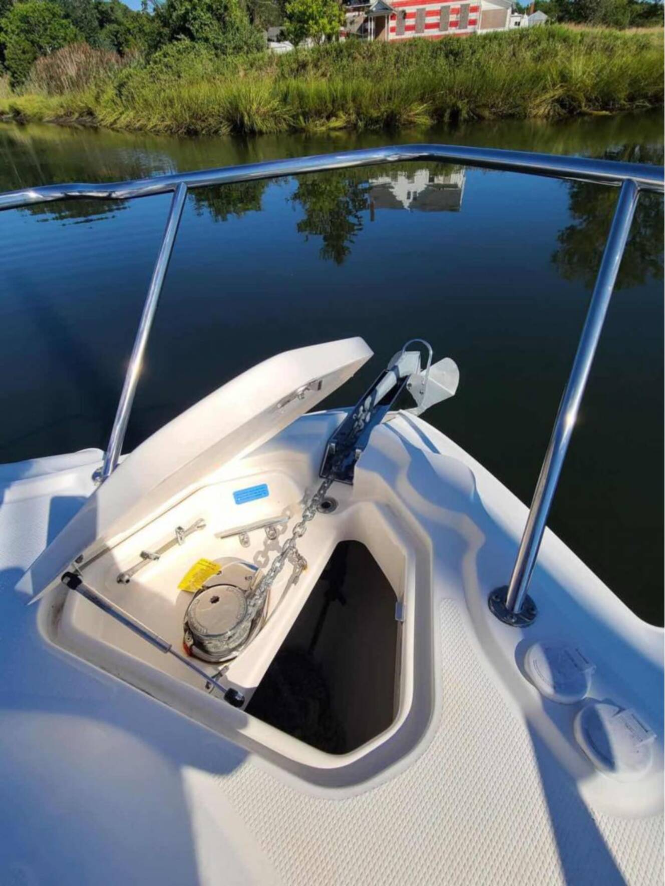 A photo of this 2010 Chaparral 310 Signature