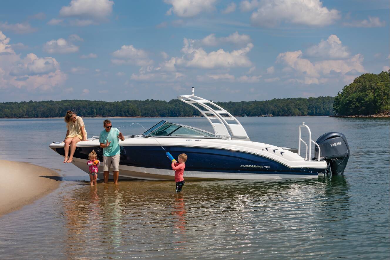 A photo of this 2024 Chaparral Boats 23 SSi OB