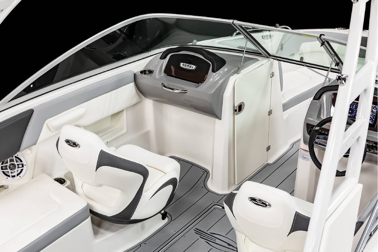 A photo of this 2024 Chaparral Boats 23 SSi OB