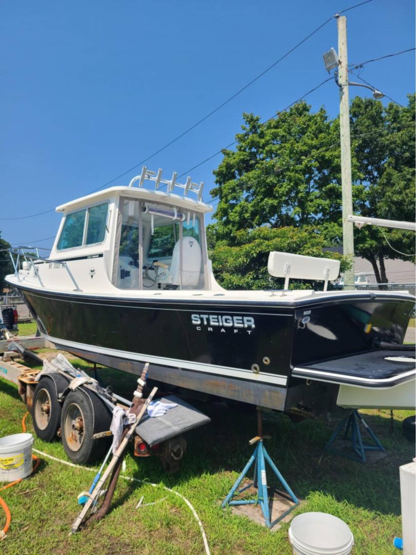 A photo of this 2019 Steiger Craft 23DV Miami