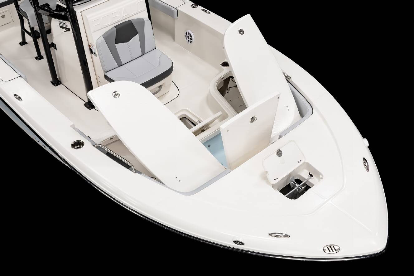 A photo of this 2026 Robalo 226 Cayman