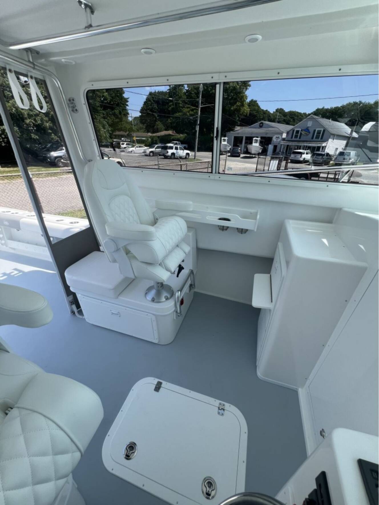A photo of this 2025 Steiger Craft 31DV Fisherman