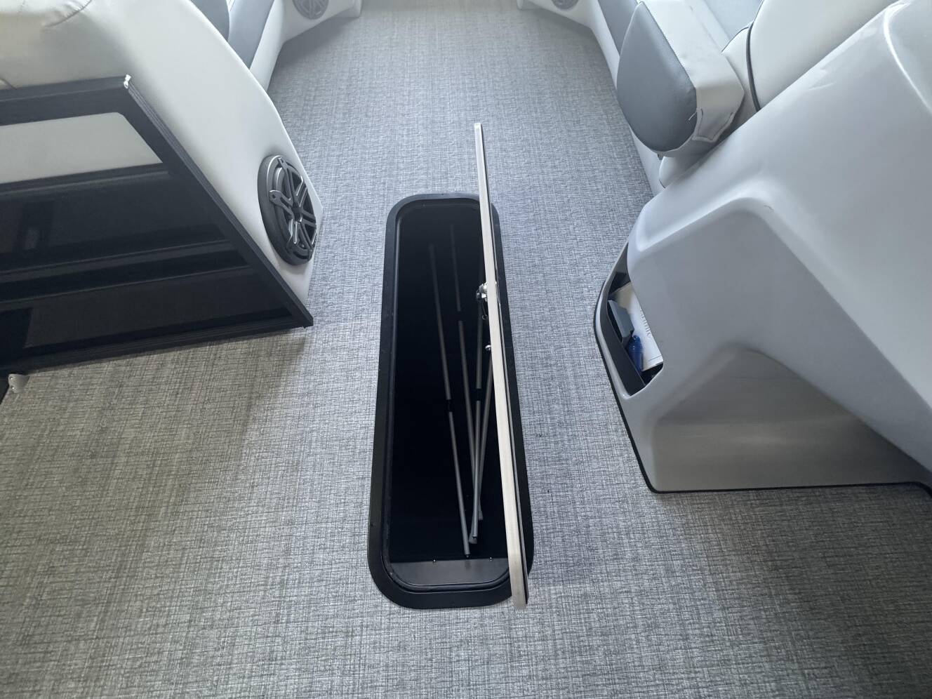 A photo of this 2025 Harris Sunliner 250 Sport