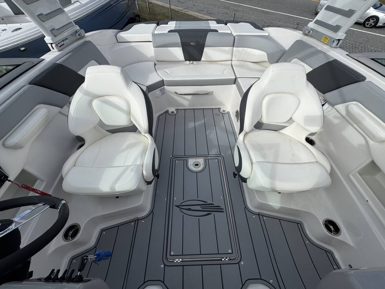 A photo of this 2025 Chaparral 23 SSi