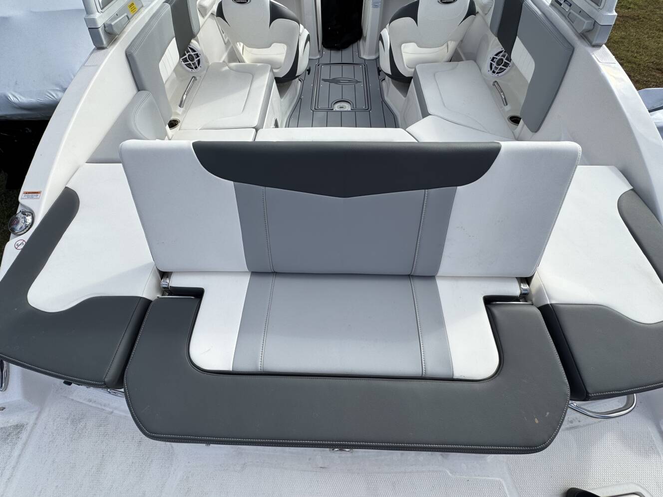 A photo of this 2025 Chaparral 23 SSi