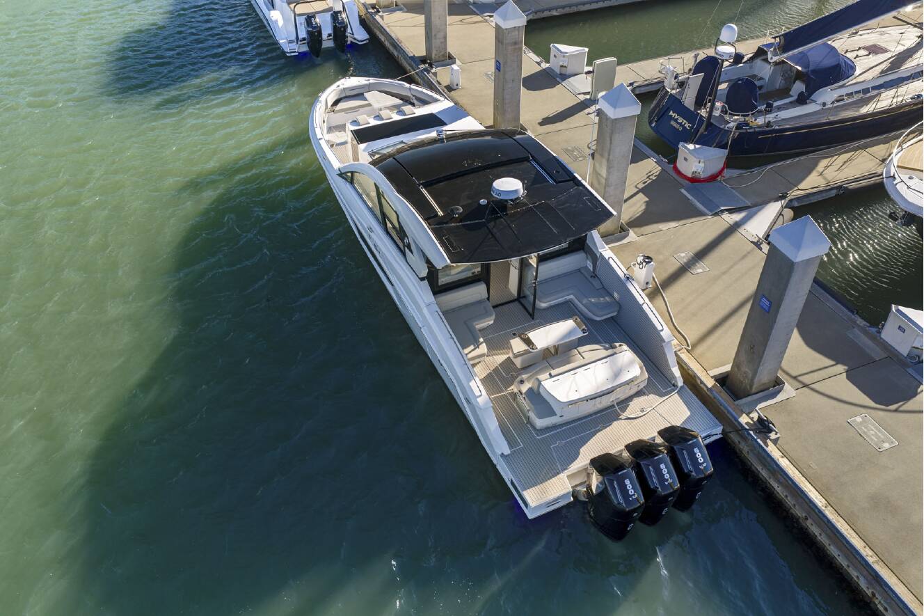 A photo of this 2026 Cruisers Yachts 50 GLS Outboard