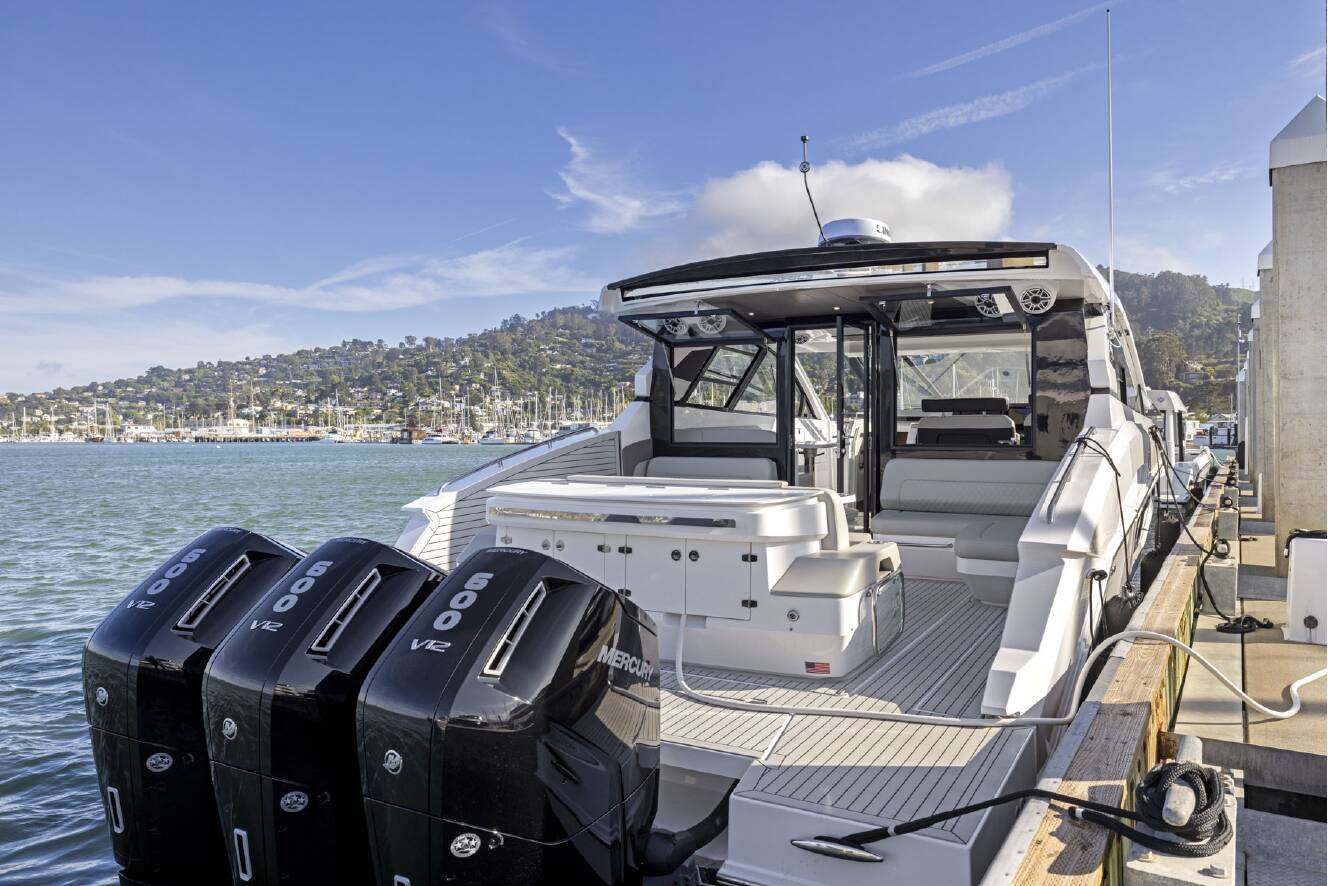 A photo of this 2026 Cruisers Yachts 50 GLS Outboard