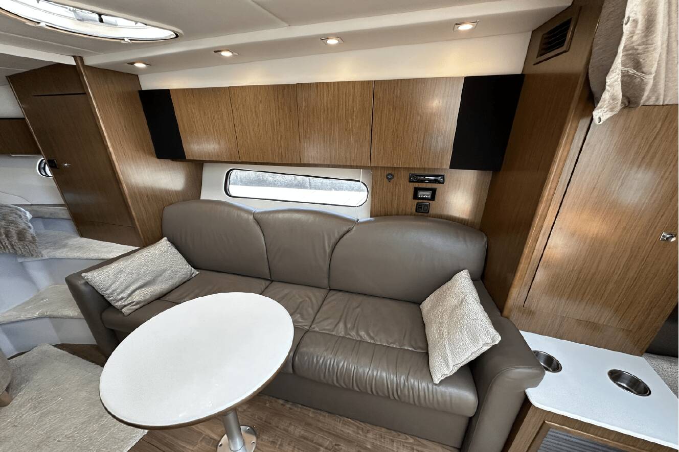 A photo of this 2017 Cruisers Yachts 35 EXPRESS