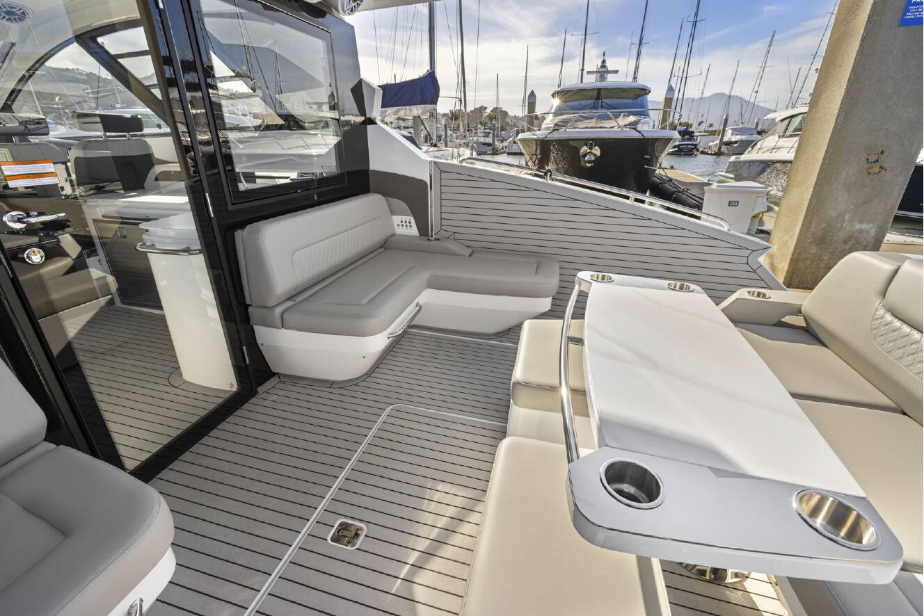 A photo of this 2026 Cruisers Yachts 50 GLS Outboard