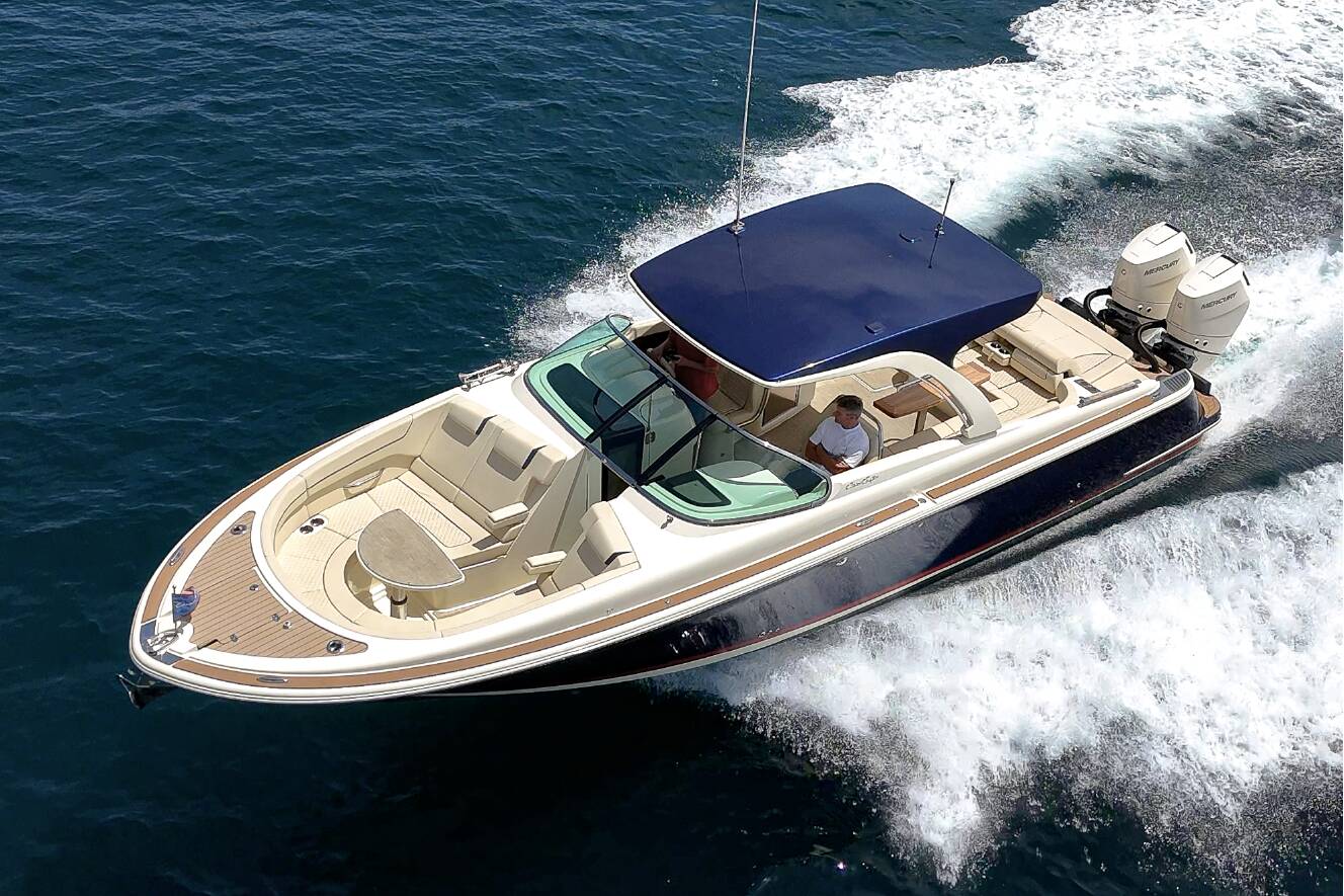 A photo of this 2024 Chris-Craft LAUNCH 35 GT