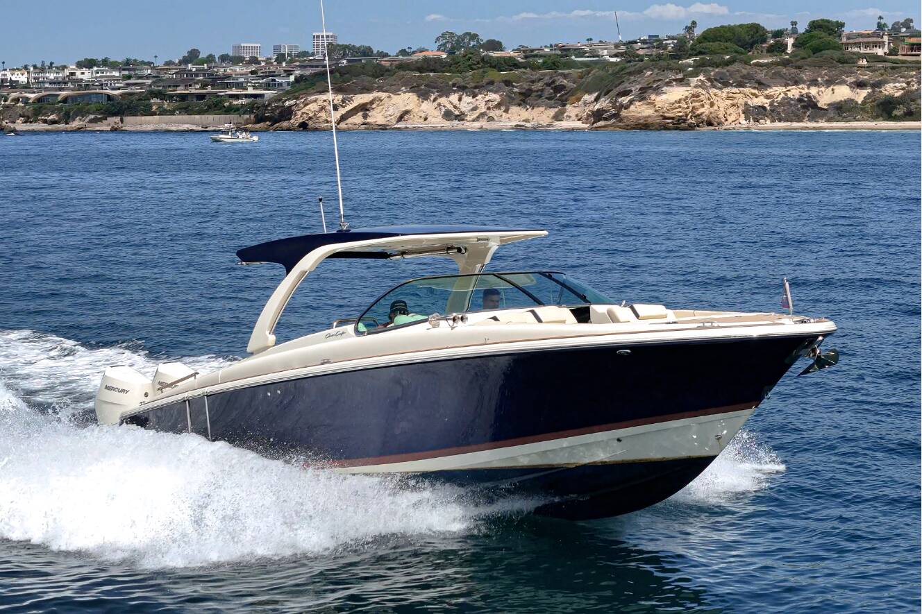 A photo of this 2024 Chris-Craft LAUNCH 35 GT