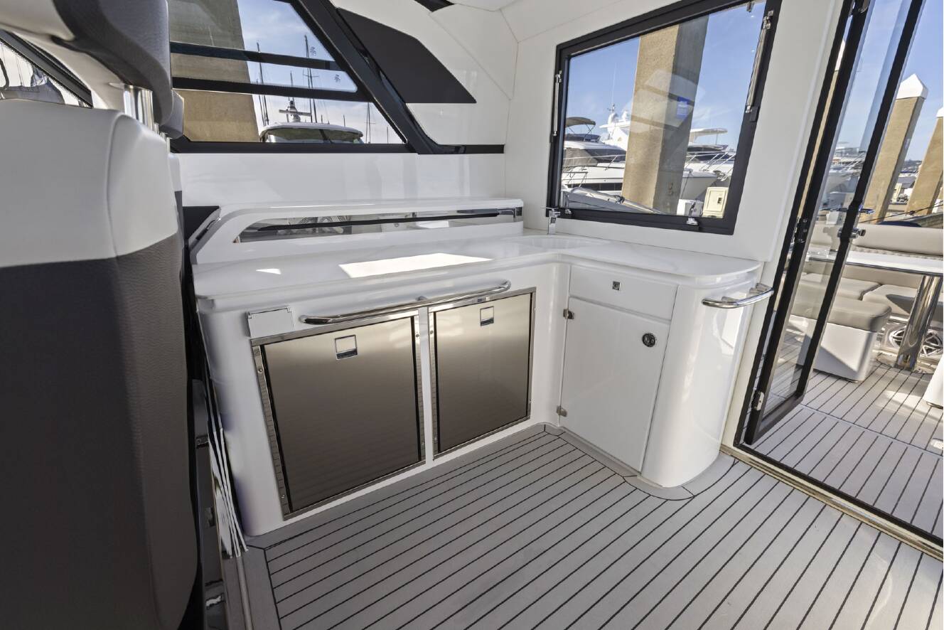 A photo of this 2026 Cruisers Yachts 50 GLS Outboard