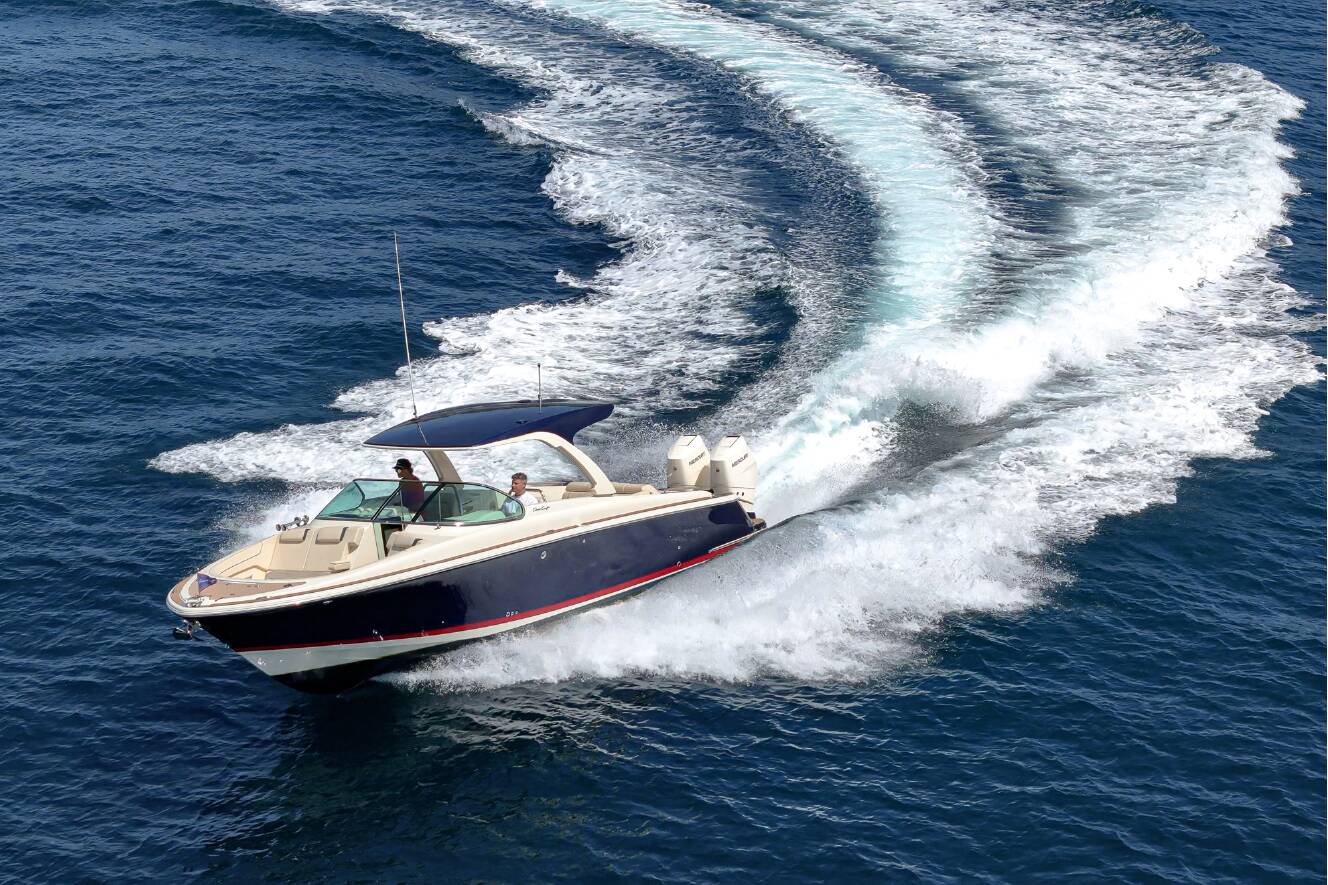 A photo of this 2024 Chris-Craft LAUNCH 35 GT