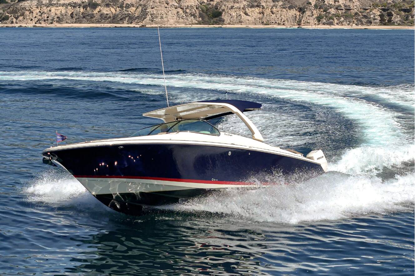 A photo of this 2024 Chris-Craft LAUNCH 35 GT