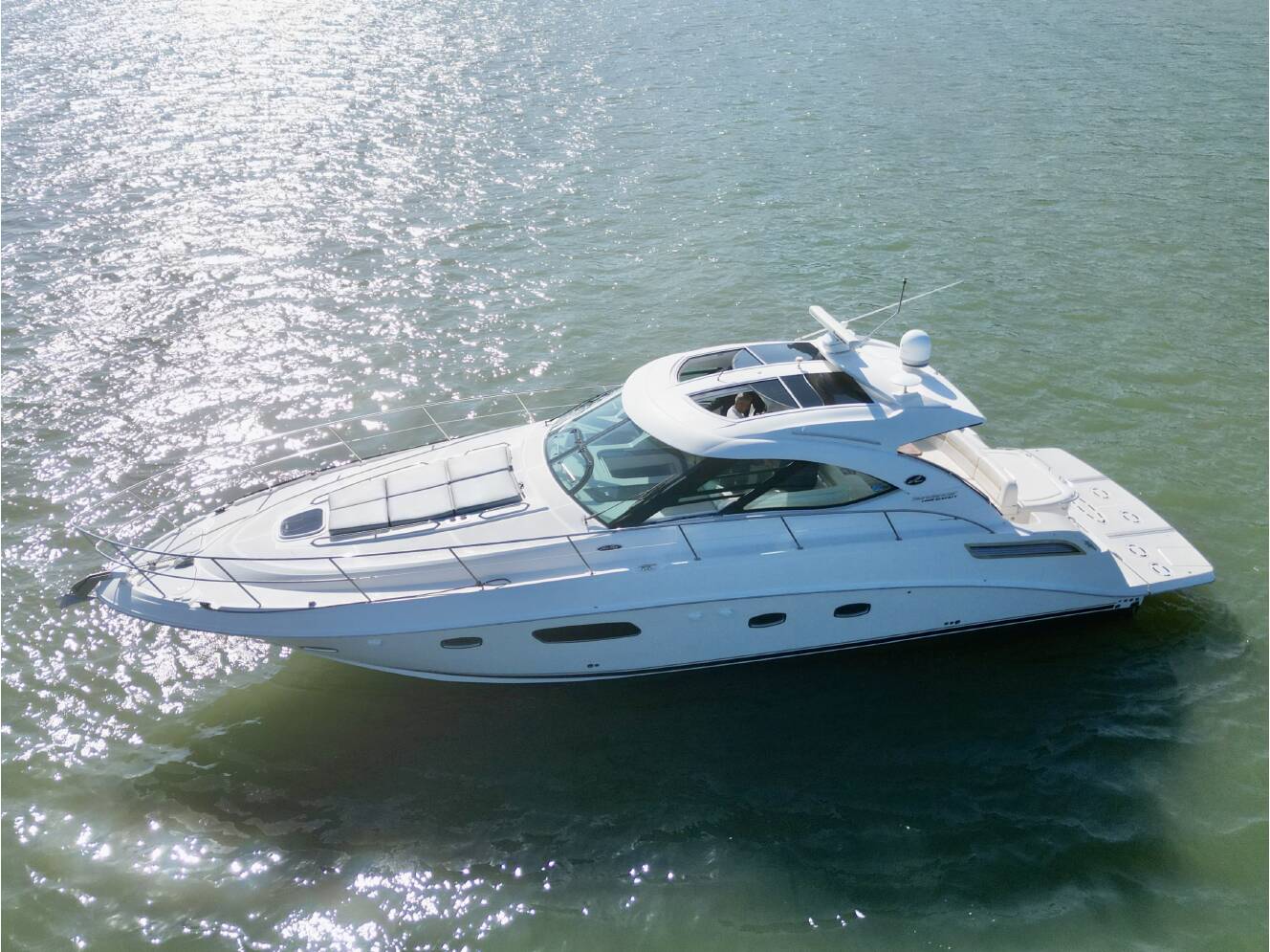 A photo of this 2010 Sea Ray 470 SUNDANCER