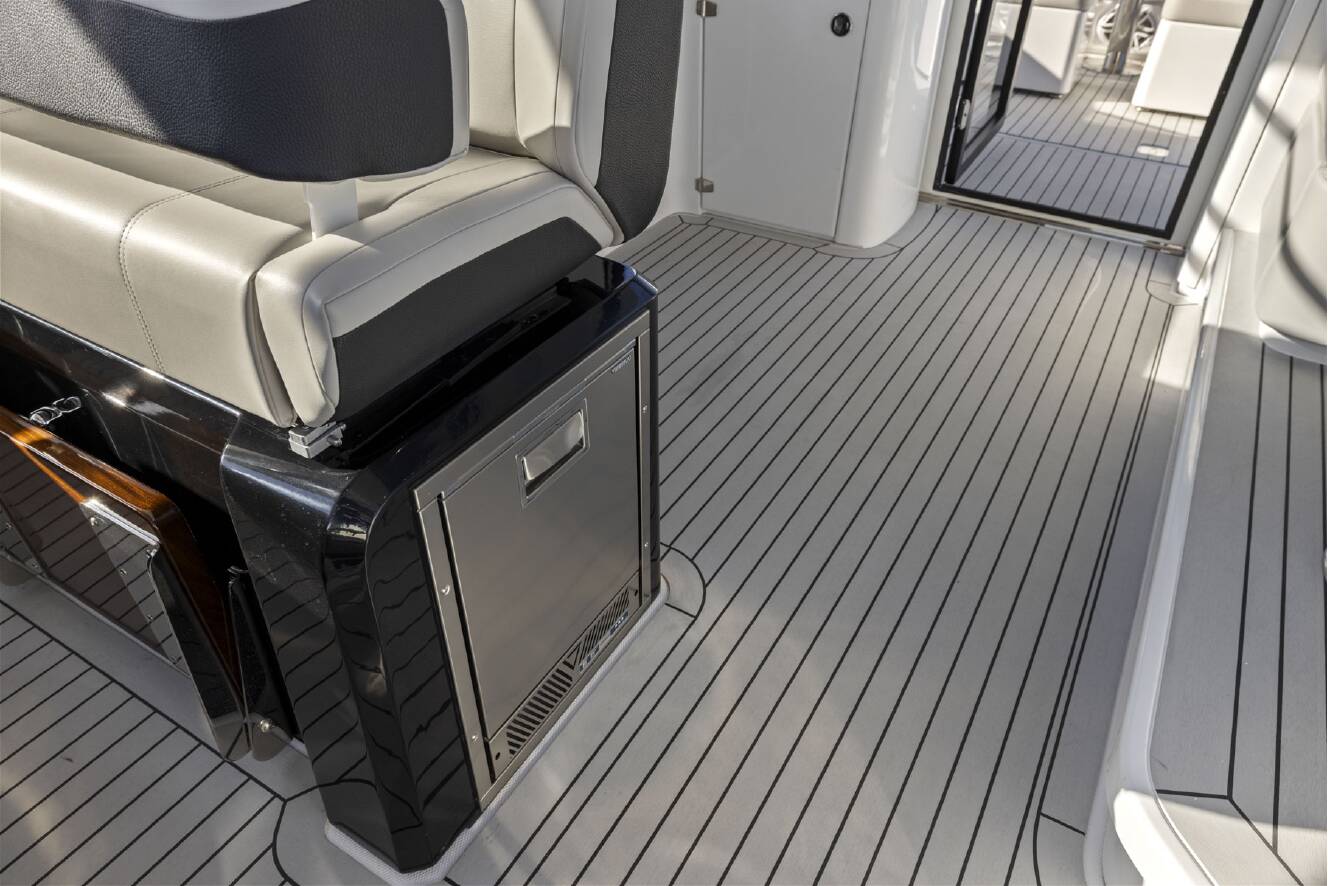 A photo of this 2026 Cruisers Yachts 50 GLS Outboard