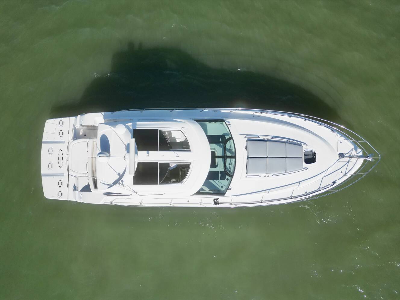 A photo of this 2010 Sea Ray 470 SUNDANCER