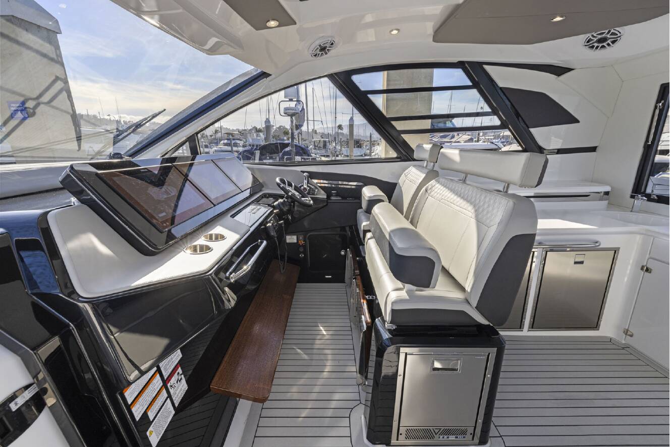 A photo of this 2026 Cruisers Yachts 50 GLS Outboard