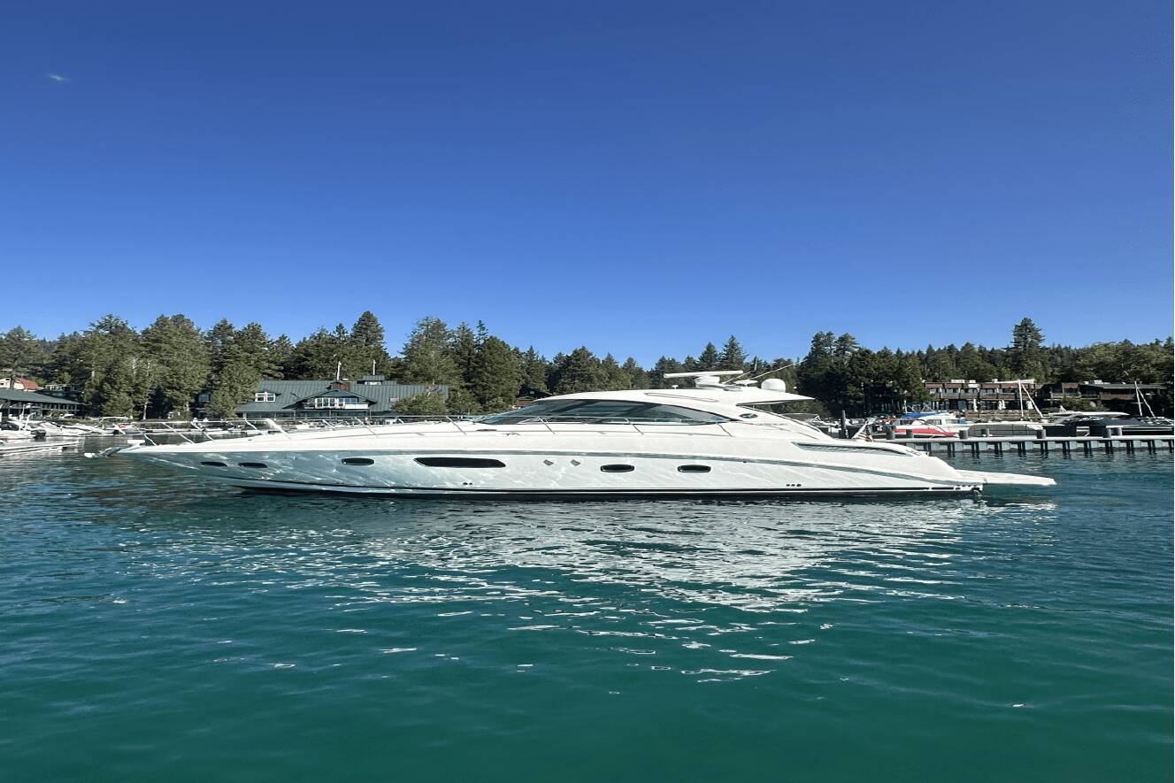 A photo of this 2010 Sea Ray 470 SUNDANCER