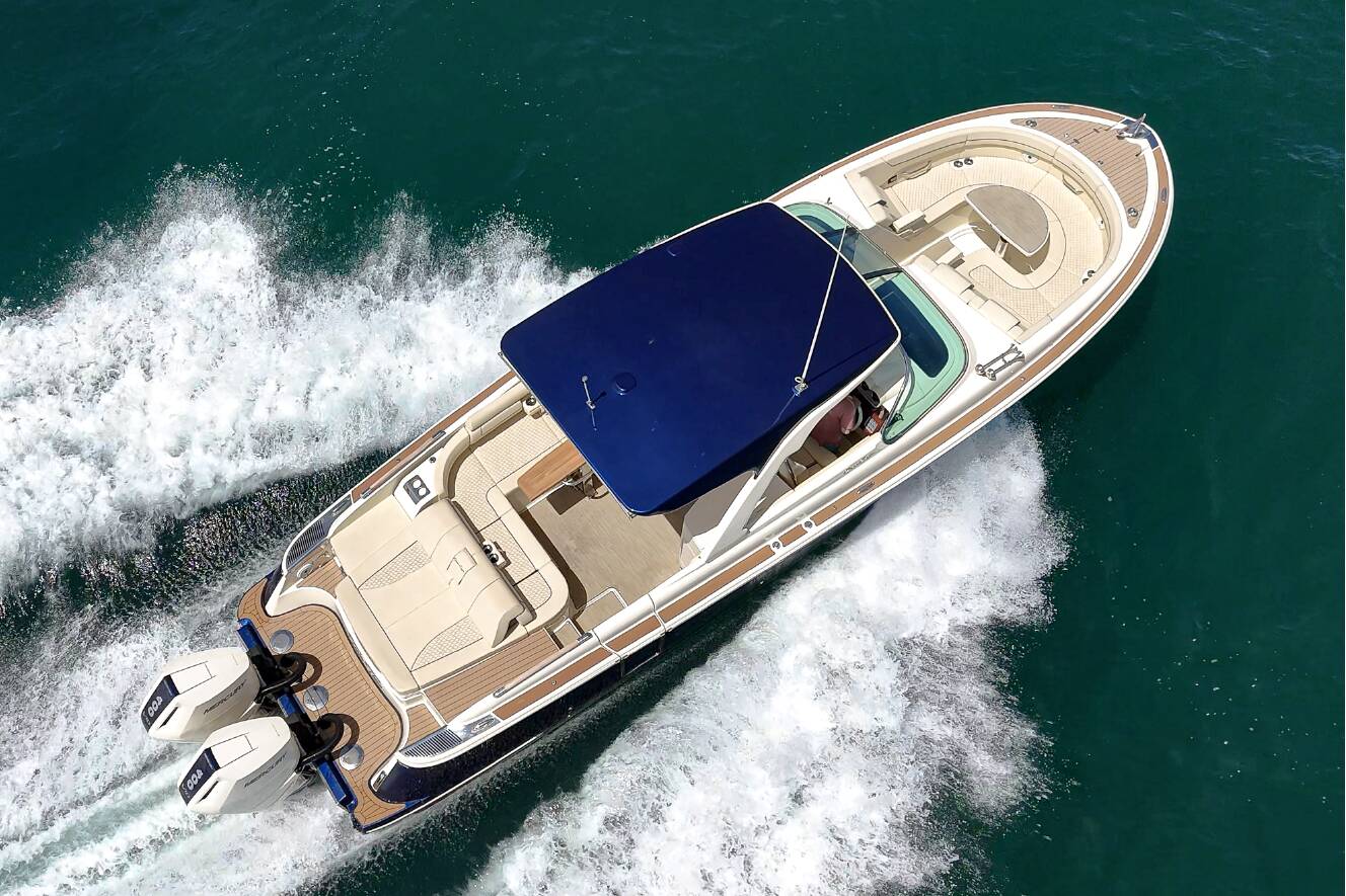 A photo of this 2024 Chris-Craft LAUNCH 35 GT