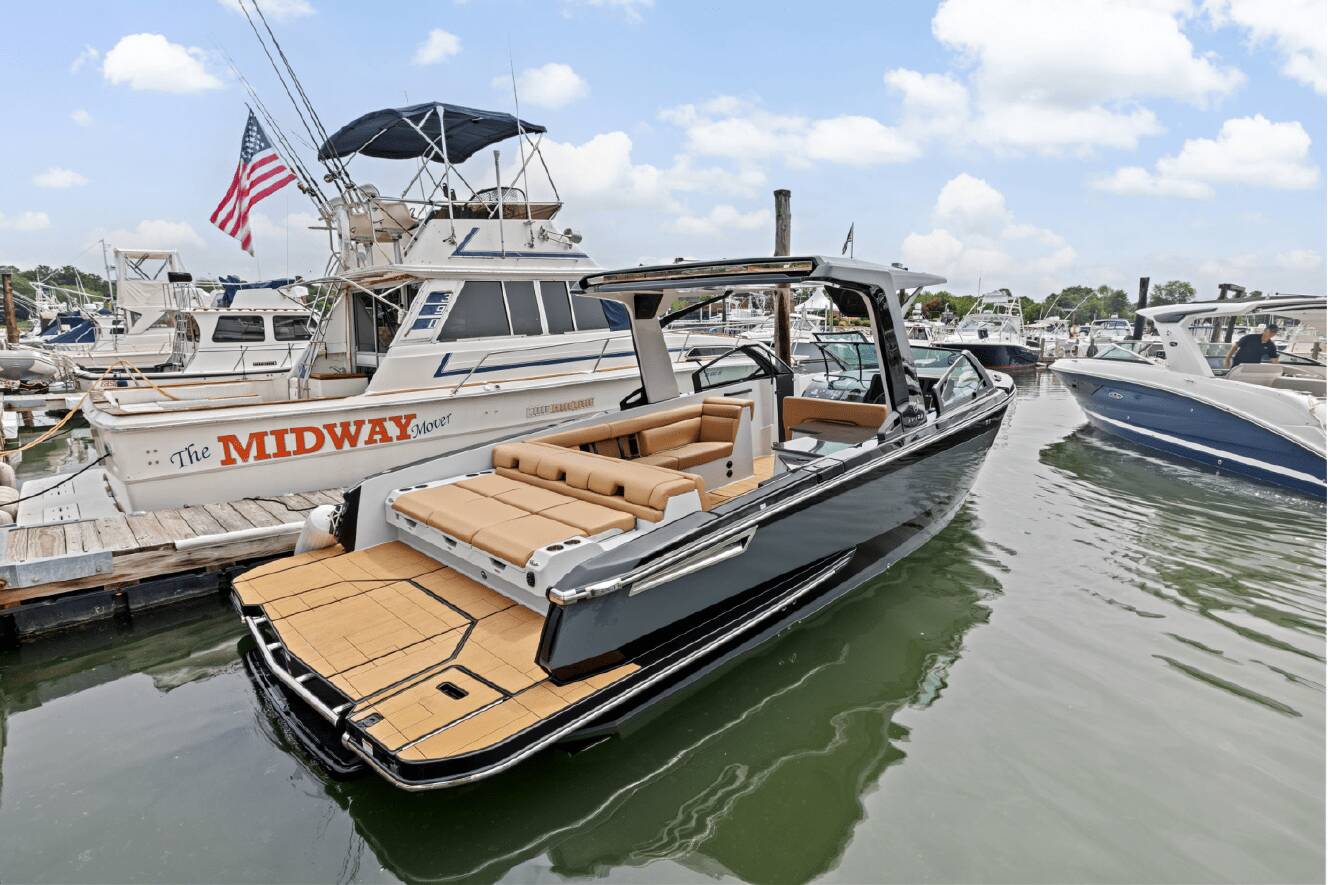 A photo of this 2024 Aviara AV32